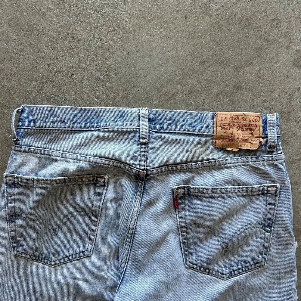 Vintage‎ Levis 505 Jeans Size 34x30 Blue Medium Wash Denim Regular Straight Leg